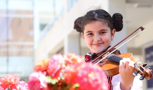 Doğuştan notalara dokunan orkestra: İki Elin Sesi Var
