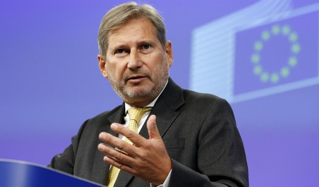 Hahn: Türkiye'nin atması gereken adımlar var