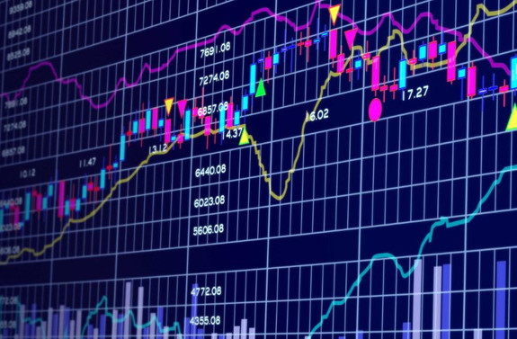 TL-Rand ikilisi kritik evreden geçiyor
