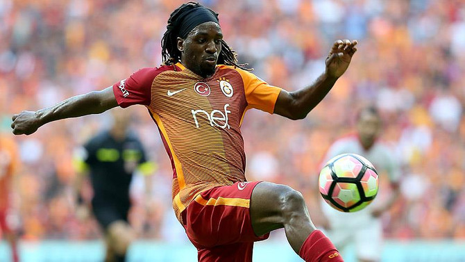Galatasaray'da Cavanda kadro dışı bırakıldı