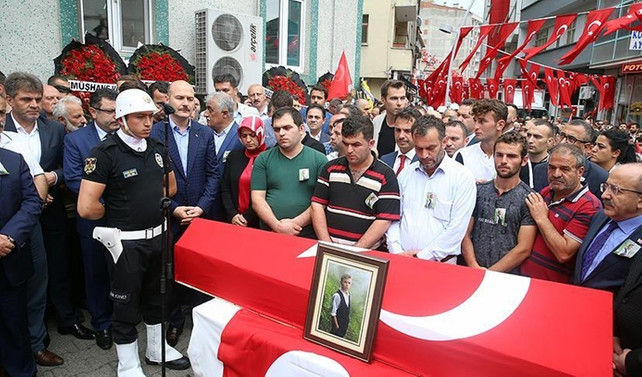 Eren Bülbül son yolculuğuna uğurlandı