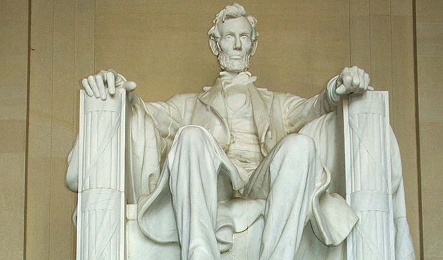 ABD'de Abraham Lincoln anıtına saldırı