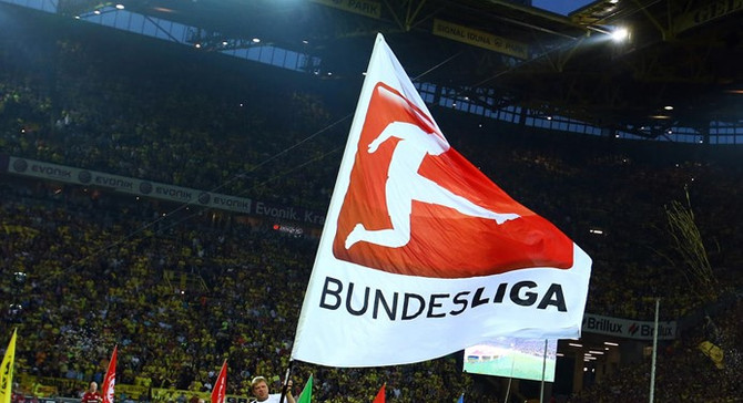 Bundesliga'da lig perdesi yarın açılıyor
