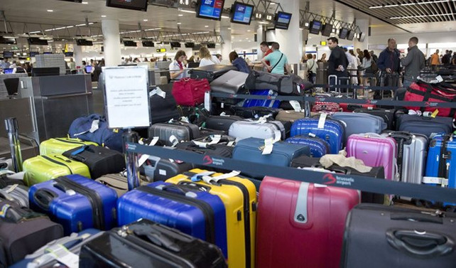 Brüksel'de havalimanı personeli greve gitti