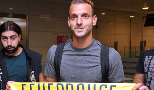 Soldado'ya coşkulu karşılama