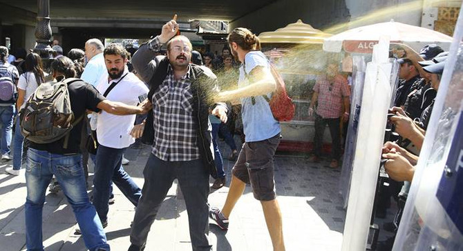 Ankara Adliyesi'nde polis müdahalesi: 24 gözaltı