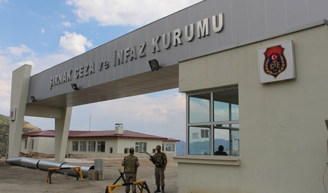 Fransız gazeteci tahliye edildi