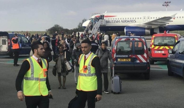Paris'te uçakta bomba alarmı