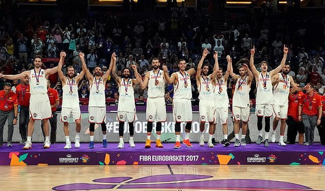 İspanya, kupayı madalya ile tamamladı