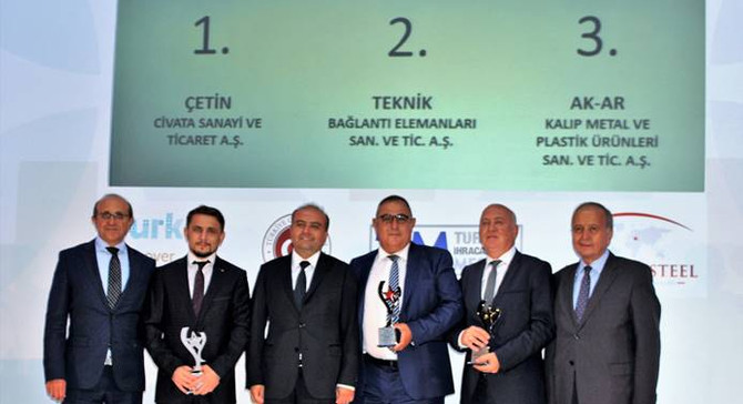 Çetin Cıvata, başarısını ödülle taçlandırdı