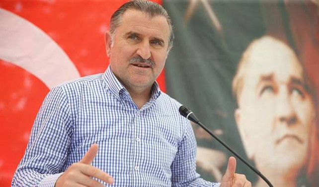 Bakan Bak'tan yabancı oyuncu açıklaması