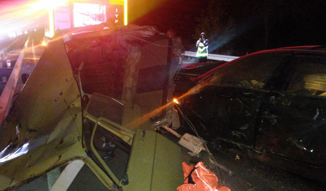 Balıkesir'de iki otomobil çarpıştı: 4 ölü, 3 yaralı