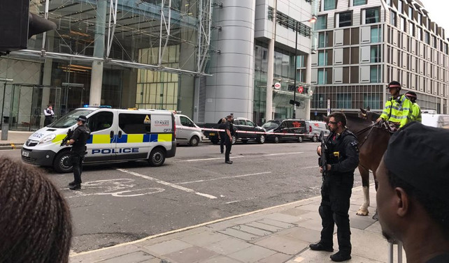 Londra'da bir cadde kapatıldı
