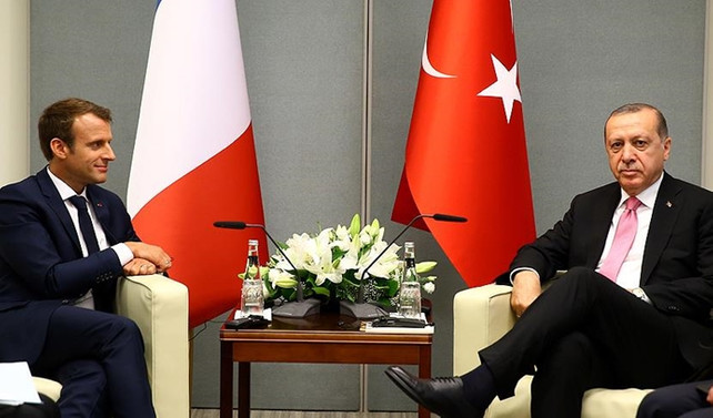 Cumhurbaşkanlığı hesabından Macron'a ince mesaj