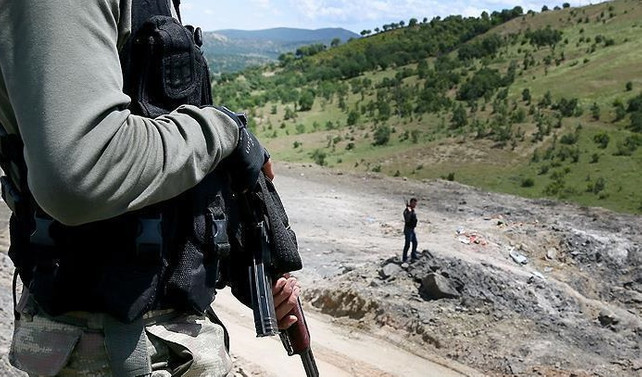 Hakkari'de 3 terörist öldürüldü