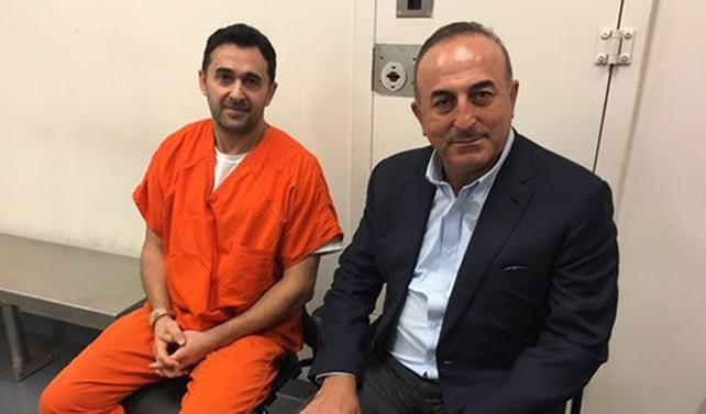 Çavuşoğlu, Washington'da tutuklu 2 Türk'ü ziyaret etti