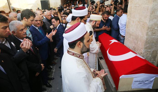 Milletvekili Abdulkadir Yüksel, son yolculuğuna uğurlandı