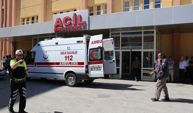Operasyonda yaralanan asker şehit oldu