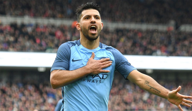 Agüero’nun kaburgaları kırıldı