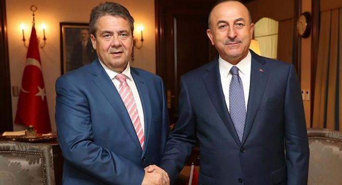 Bakan Çavuşoğlu, seçim sonrası ilk kez Alman mevkidaşı ile görüştü