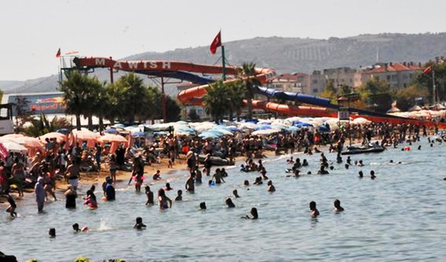 Çınarcık bayramda 300 bin kişiyi ağırladı