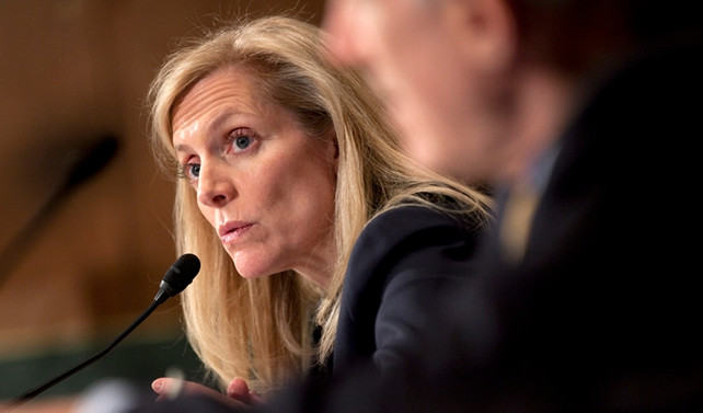 Brainard: Fed ihtiyatlı davranmalı