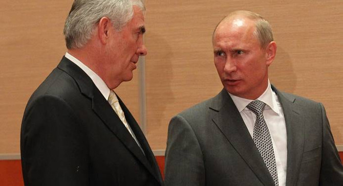 Putin: Tillerson, kendisine kötü bir çevre edindi