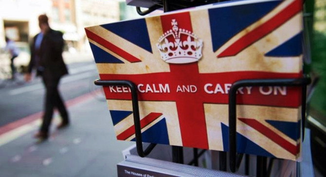 Brexit sonrası finansal kontratlar sürmeli