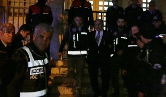 Firari iş adamı itirafçı oldu