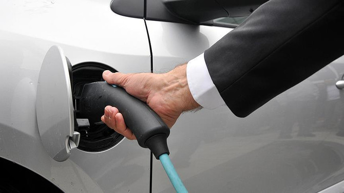 Tesla'nın hızlı şarj istasyonlarını kuracak firma belli oldu