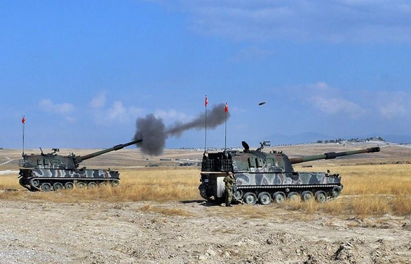 Afrin'e topçu atışları yoğunlaştı
