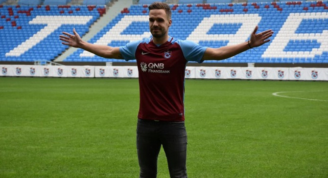 Novak'tan Trabzonspor'a 2,5 yıllık imza