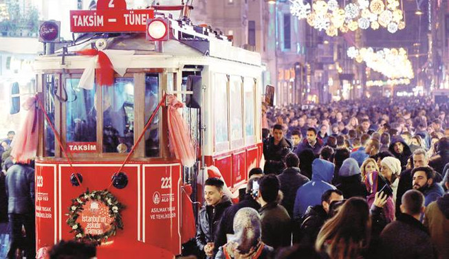 Yılbaşında İstanbul'da 215 kişi gözaltına alındı