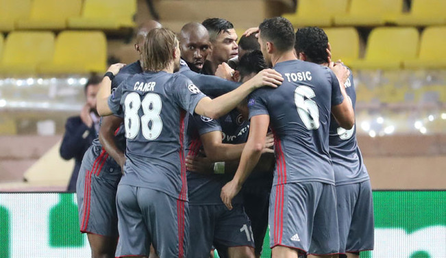Beşiktaş, Antalyaspor'a konuk oluyor