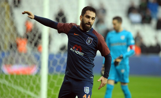 Arda Turan golle döndü, Başakşehir rahat kazandı