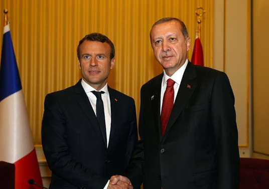 Erdoğan, Macron'la görüştü