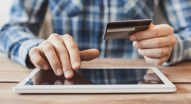 AB'de 10 internet kullanıcısından 7'si e-alışverişi seçti