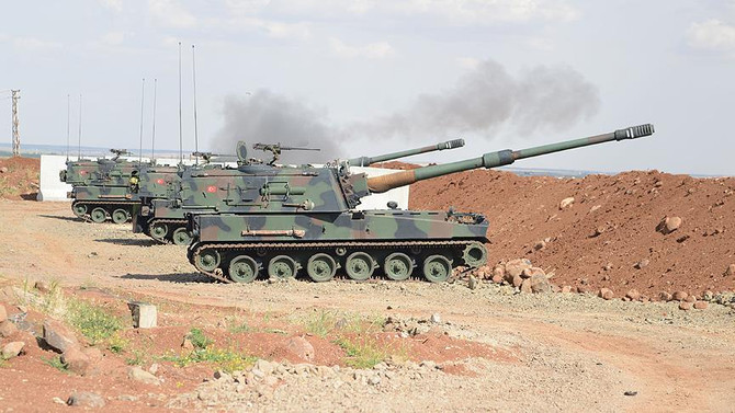 Hedefler Fırtına obüsleriyle bombalanıyor
