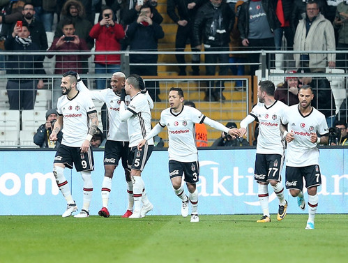 Beşiktaş'ı Talisca sırtladı