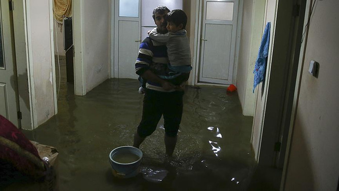 İstanbul’da sağanak su baskınlarına neden oldu