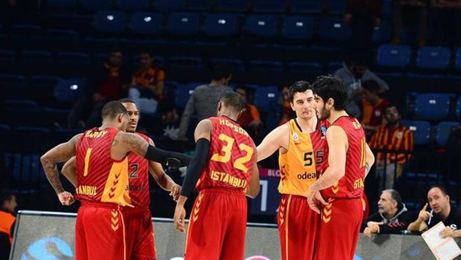 Galatasaray'da Topsakal istifa etti