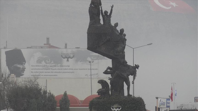 Çanakkale Boğazı'nda ulaşıma sis engeli