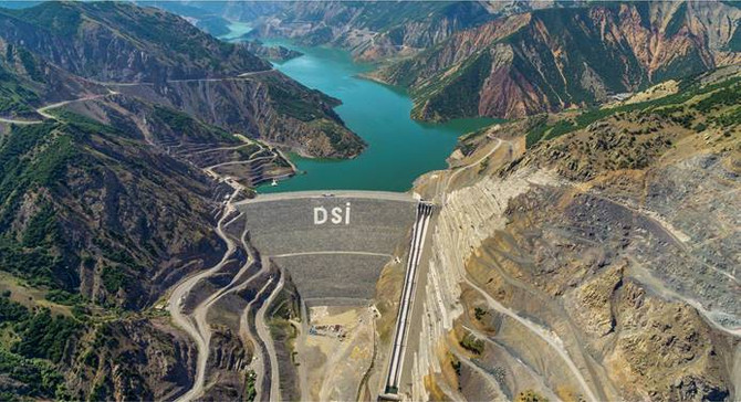 Kiğı Barajı'nda elektrik üretimi başladı