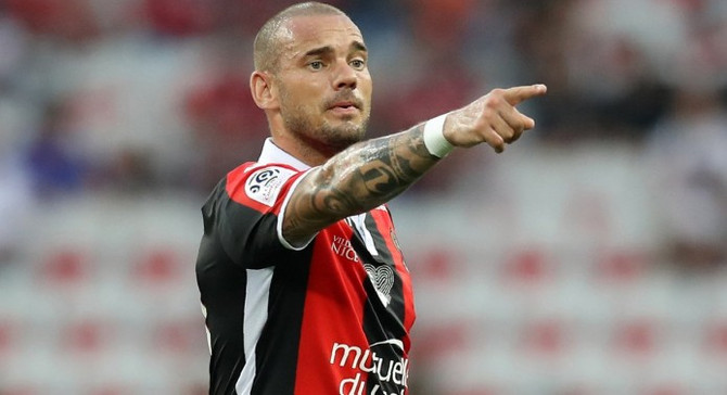 Sneijder Katar yolcusu