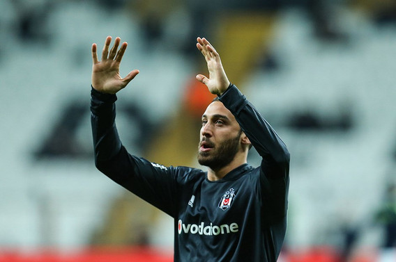 Cenk Tosun imzalıyor