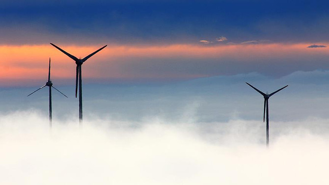 Rüzgar enerjisi 'ayaklarının üzerinde'