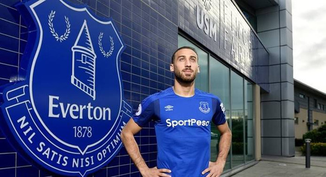 Türk futbolunun İngiltere'deki yeni elçisi Cenk Tosun