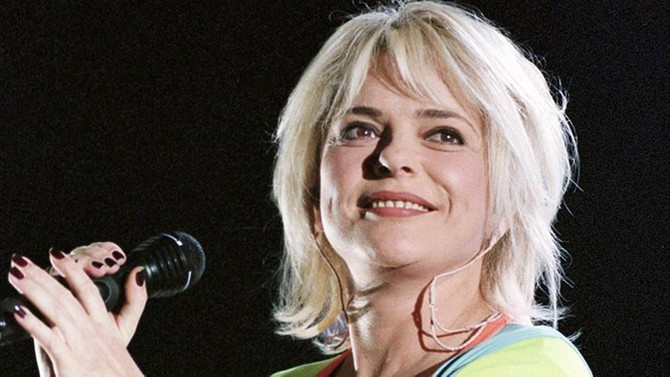 Fransız şarkıcı France Gall hayatını kaybetti
