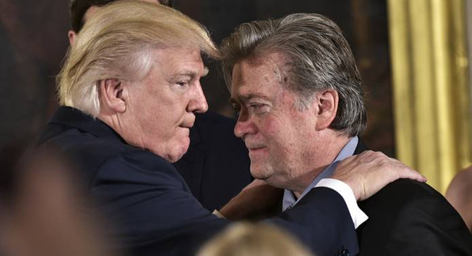 Trump'ın eski başstratejisti Bannon'dan geri adım