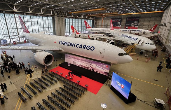 THY, 3 adet 777 Freighter sipariş etti